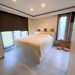 Villa Meg With Private Pool, Sauna Jacuzzi Kadikoey