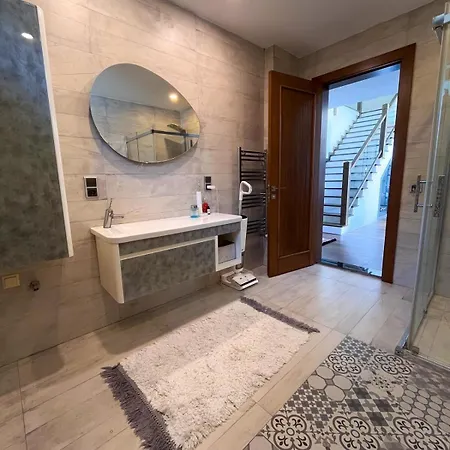Meg With Private Pool, Sauna Jacuzzi Villa