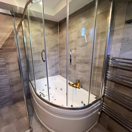 Villa Meg With Private Pool, Sauna Jacuzzi *