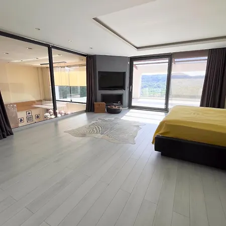Meg With Private Pool, Sauna Jacuzzi Villa *